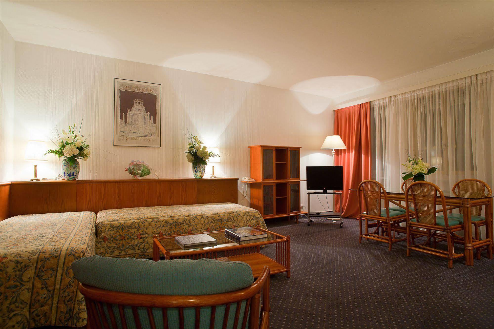 Hotel Sagitta Genebra Quarto foto